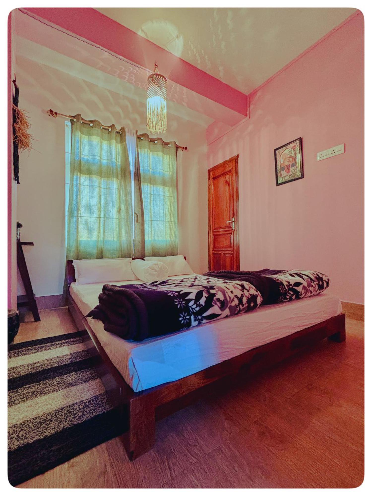 Stargaze Backpackers Shillong Hostel Luaran gambar